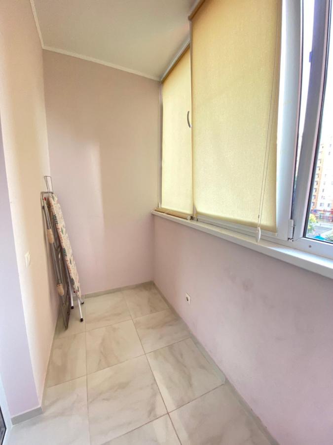 Cozy Two Bedroom Large Apartment Chişinau Exteriör bild