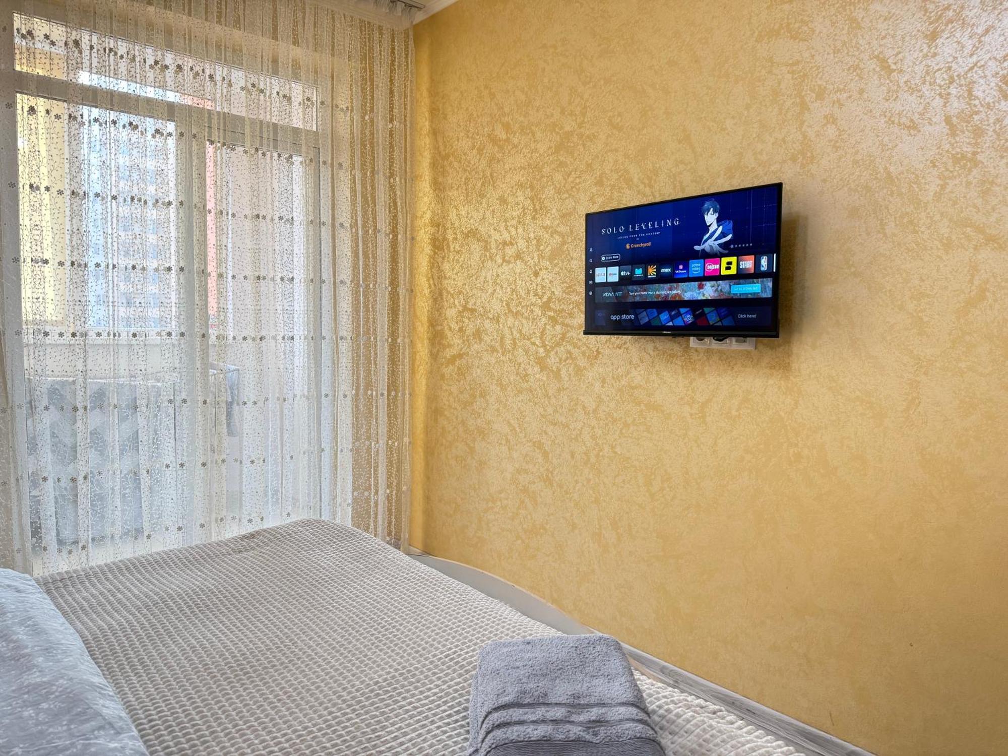Cozy Two Bedroom Large Apartment Chişinau Exteriör bild