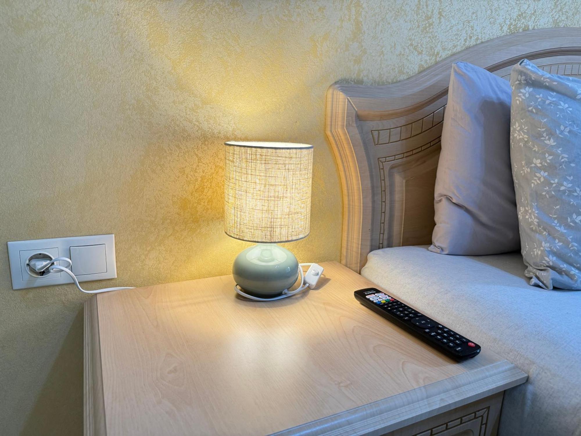 Cozy Two Bedroom Large Apartment Chişinau Exteriör bild