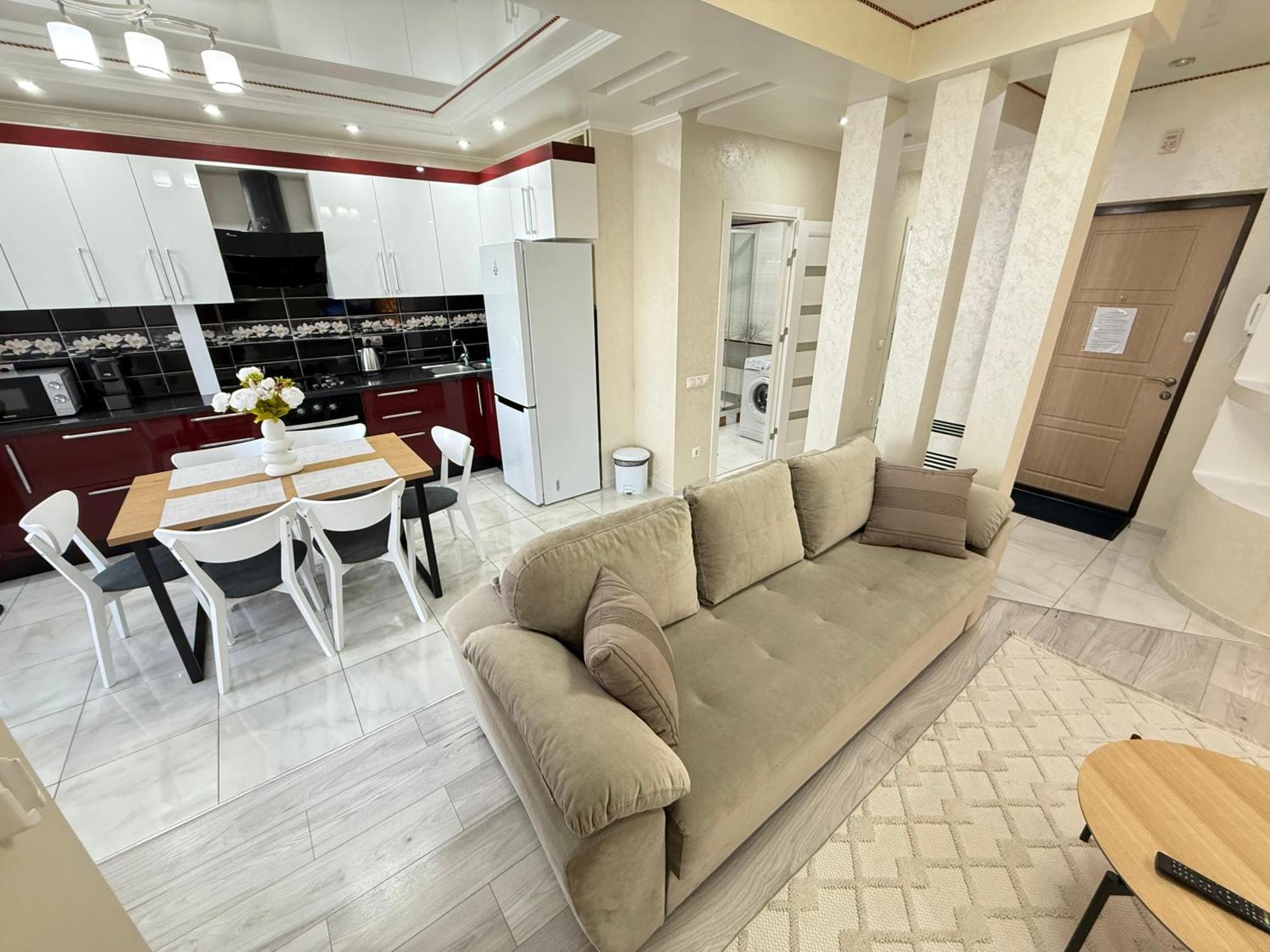 Cozy Two Bedroom Large Apartment Chişinau Exteriör bild